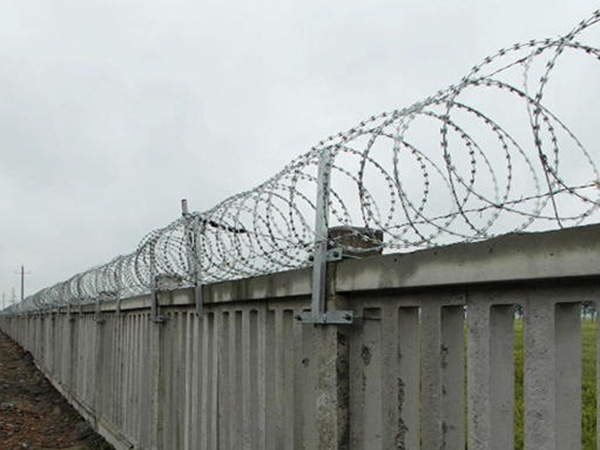 貴州高鐵刺絲滾籠圖片3