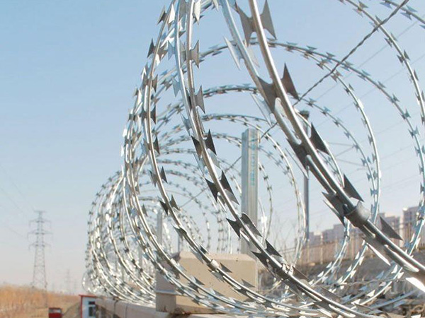 貴州高鐵刺絲滾籠圖片2