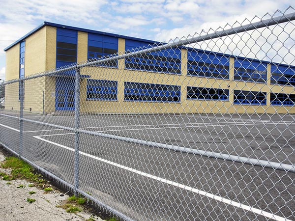 麗江體育場防護(hù)柵欄圖片1