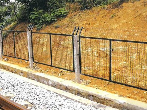 貴州鐵路防護柵欄圖片3 貴州鐵路防護柵欄圖片3