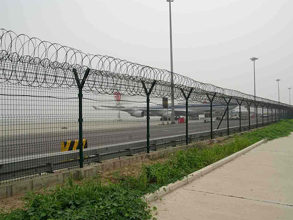 麗江機(jī)場(chǎng)隔離網(wǎng)圖片2