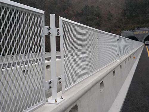 濰坊高速隔離網(wǎng)圖片4 濰坊高速隔離網(wǎng)圖片4