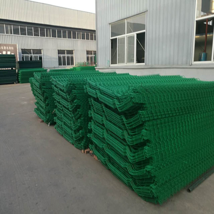 貴州內(nèi)蒙古工業(yè)設(shè)計園光伏圍墻護欄網(wǎng)工程圖片4