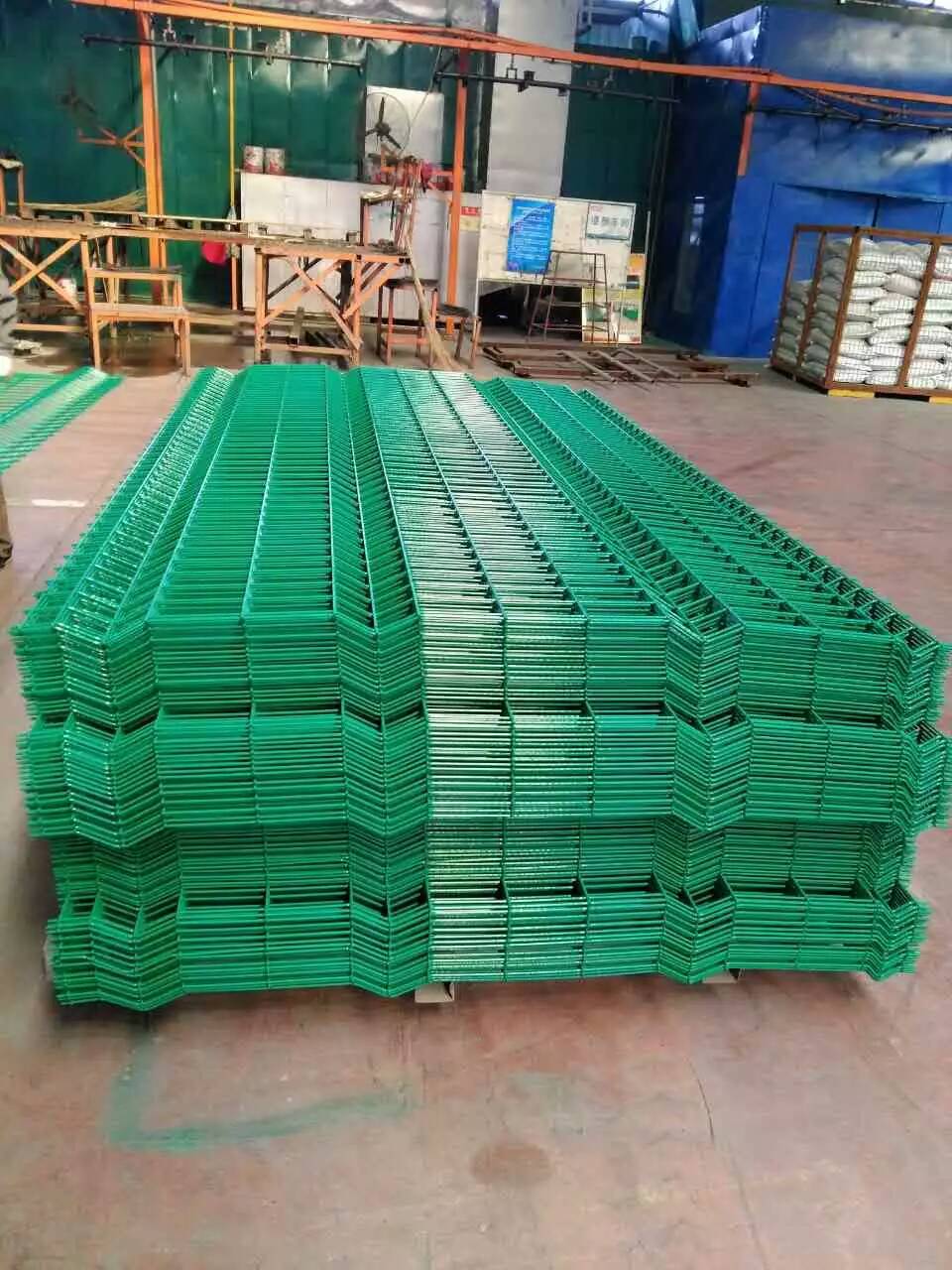 貴州浸塑隔離網(wǎng)圖片2 貴州浸塑隔離網(wǎng)圖片2