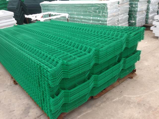 濰坊三角折彎護(hù)欄網(wǎng)圖片3