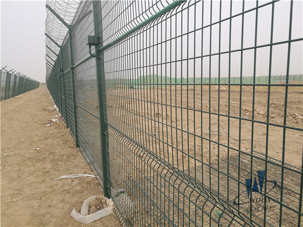 貴州北京大興機場飛行區(qū)圍界鐵絲網(wǎng)圖片4