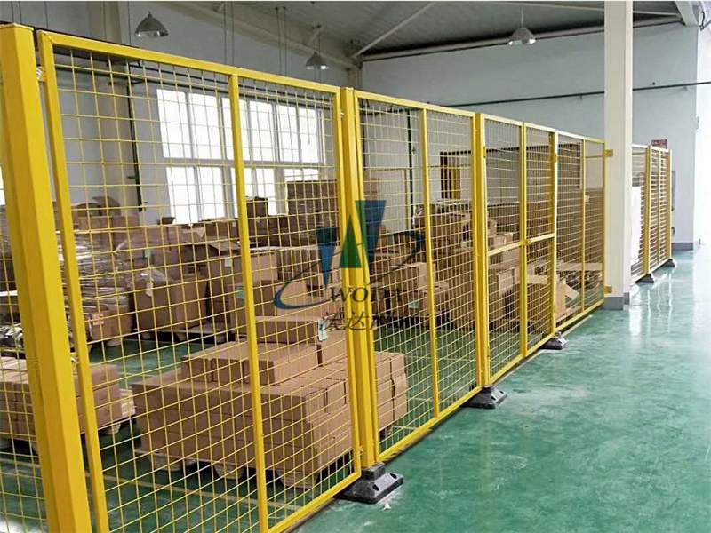 貴州倉(cāng)庫(kù)隔離網(wǎng)現(xiàn)貨圖片2 貴州倉(cāng)庫(kù)隔離網(wǎng)現(xiàn)貨圖片2