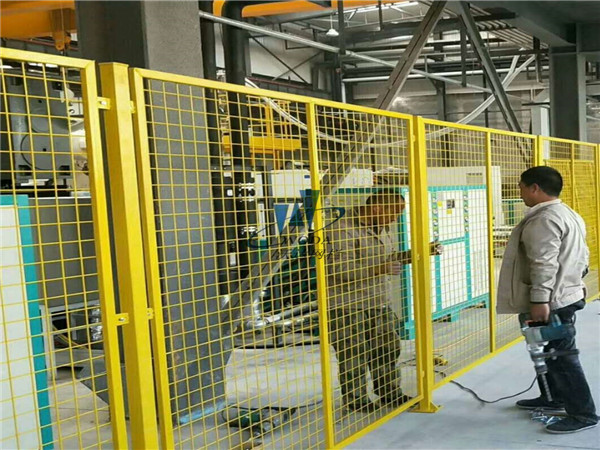 貴州倉(cāng)庫(kù)隔離網(wǎng)現(xiàn)貨圖片3 貴州倉(cāng)庫(kù)隔離網(wǎng)現(xiàn)貨圖片3