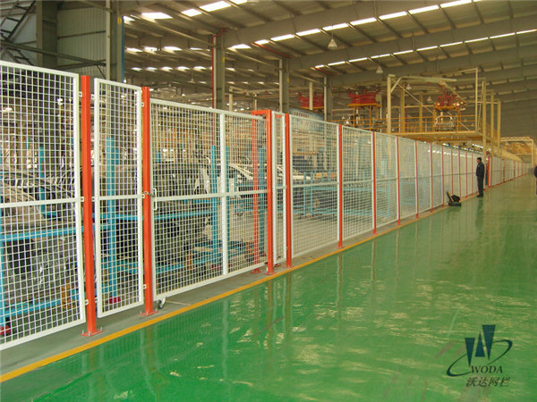 貴州倉(cāng)庫(kù)隔離網(wǎng)現(xiàn)貨圖片4 貴州倉(cāng)庫(kù)隔離網(wǎng)現(xiàn)貨圖片4