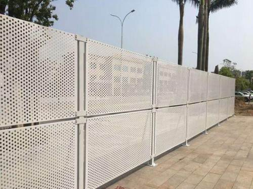 沖孔網護欄圖片5 沖孔網護欄圖片5