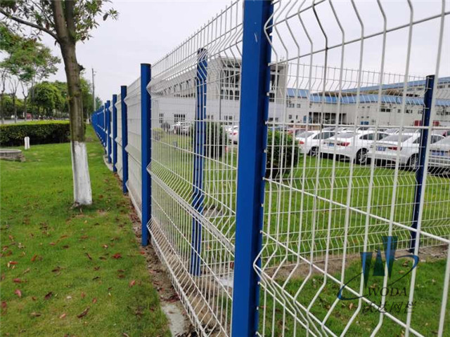 濰坊小區(qū)隔離網(wǎng)圖片3 濰坊小區(qū)隔離網(wǎng)圖片3