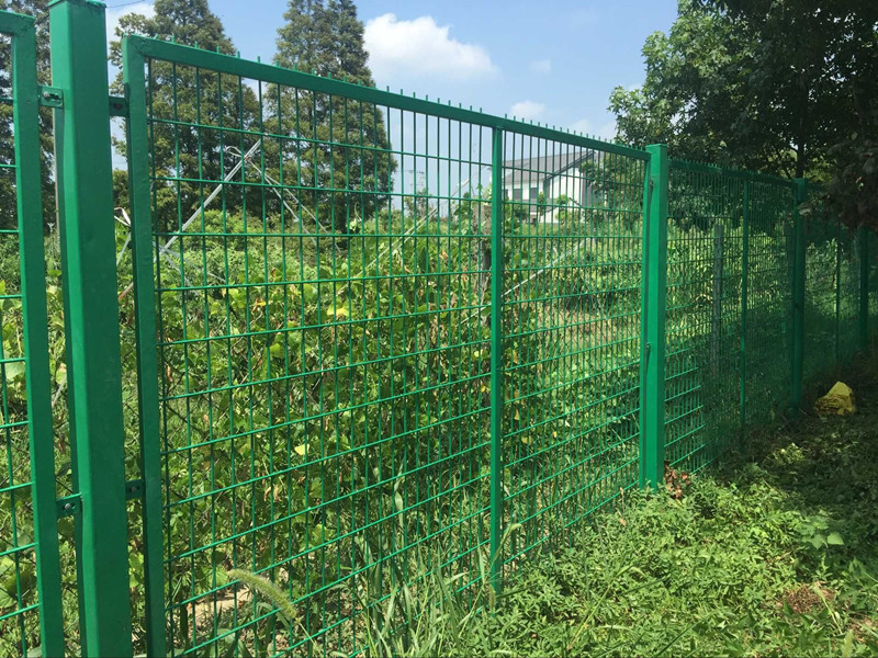 濰坊框架護(hù)欄網(wǎng)圖片5 濰坊框架護(hù)欄網(wǎng)圖片5