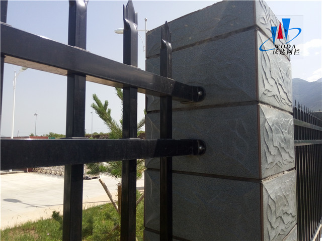 濰坊圍墻鐵藝護(hù)欄圖片2