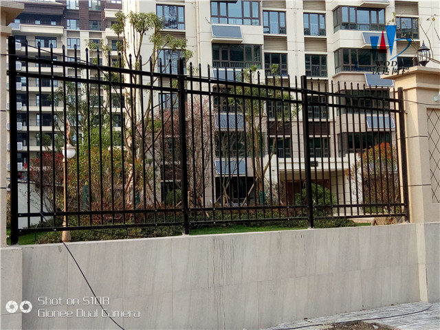 濰坊圍墻鐵藝護(hù)欄圖片6