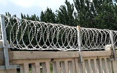 鐵路線(xiàn)路刺絲滾籠2012(8001) 鐵路線(xiàn)路刺絲滾籠2012(8001)