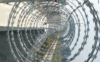 鐵路線(xiàn)路刺絲滾籠2012(8001) 鐵路線(xiàn)路刺絲滾籠2012(8001)