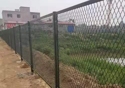 濰坊鋼板網(wǎng)護欄圖片7 濰坊鋼板網(wǎng)護欄圖片7