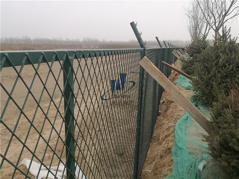 貴州北京大興機場附近河道護欄網(wǎng)案例圖片8