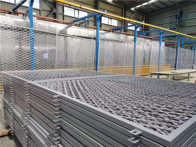 麗江刀片刺網(wǎng)護(hù)欄圖片6