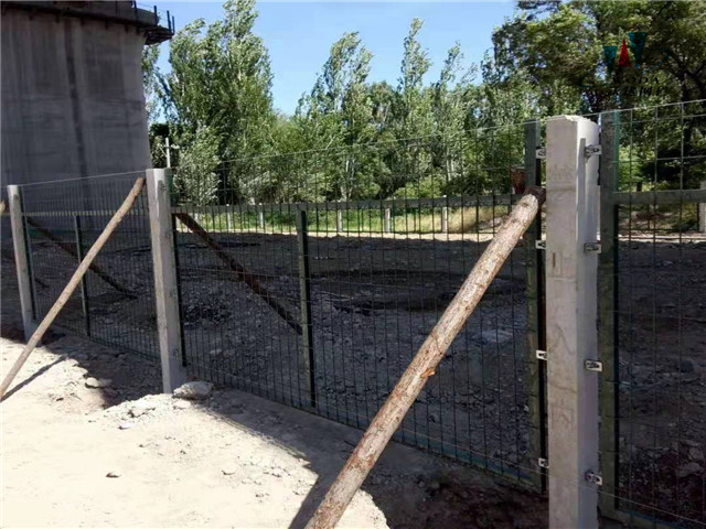 貴州鐵路防護柵欄圖片2 貴州鐵路防護柵欄圖片2