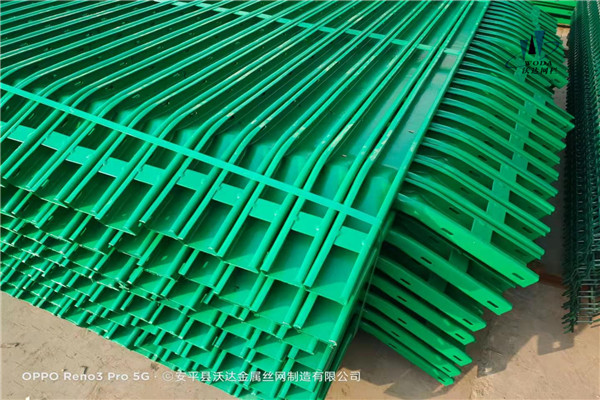 麗江C型柱隔離柵