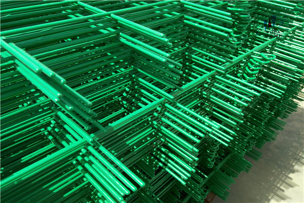 貴州C型柱隔離柵圖片6 貴州C型柱隔離柵圖片6