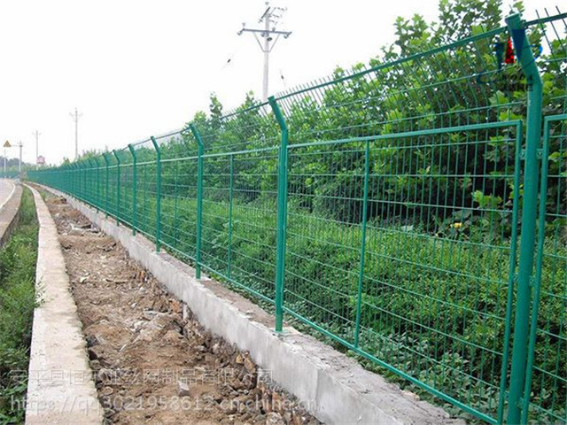 貴州公路隔離柵圖片2