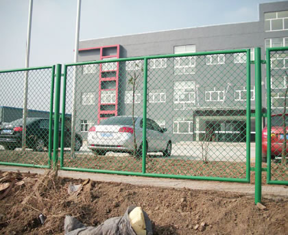 濰坊廠區(qū)隔離網(wǎng)圖片2 濰坊廠區(qū)隔離網(wǎng)圖片2