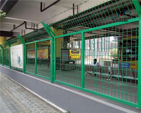 貴州圍墻護(hù)欄網(wǎng)圖片2 貴州圍墻護(hù)欄網(wǎng)圖片2