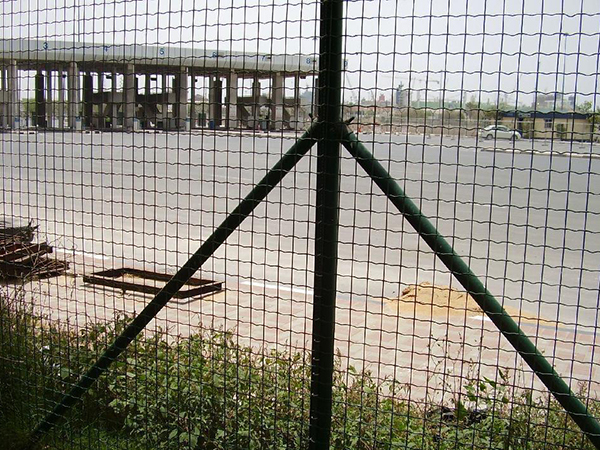 圈地護(hù)欄網(wǎng) - 安平縣中澤絲網(wǎng)制造有限公司圖片3