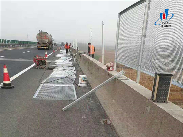 濰坊熱浸鋅防拋網(wǎng)圖片5 濰坊熱浸鋅防拋網(wǎng)圖片5